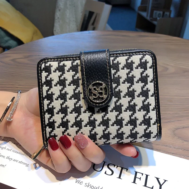 Bolsa feminina de couro curto  - Interior Design Documentation avaliação e preço